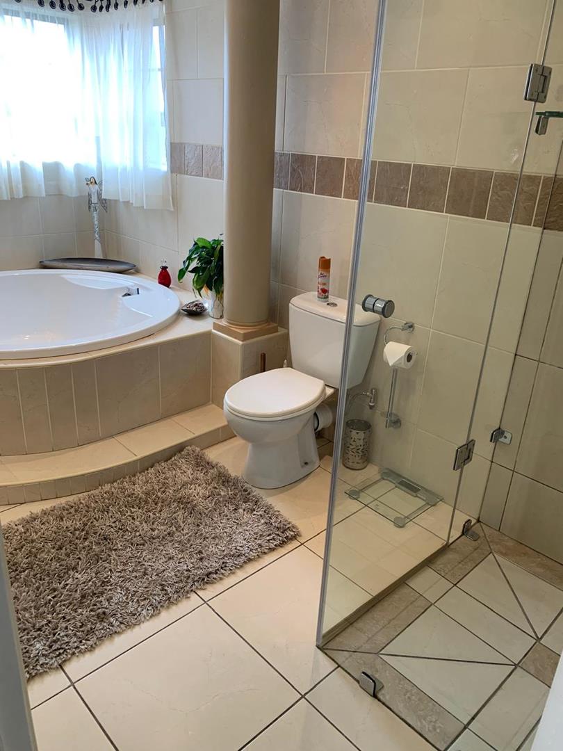 To Let 5 Bedroom Property for Rent in Diaz Beach Western Cape